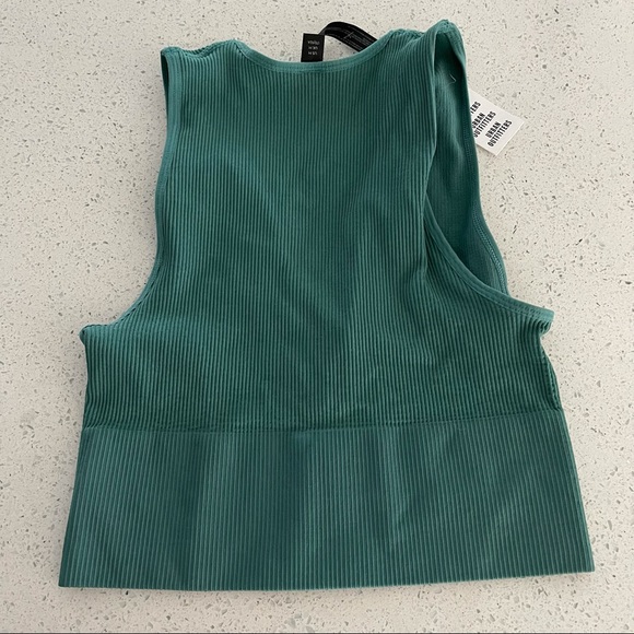 OU Out from Under Hailey Seamless Plunging Bra - M - Picture 3 of 6